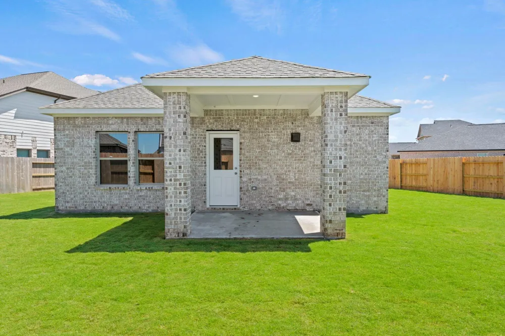 2903 Copper Falls Drive Rosharon, TX 77583