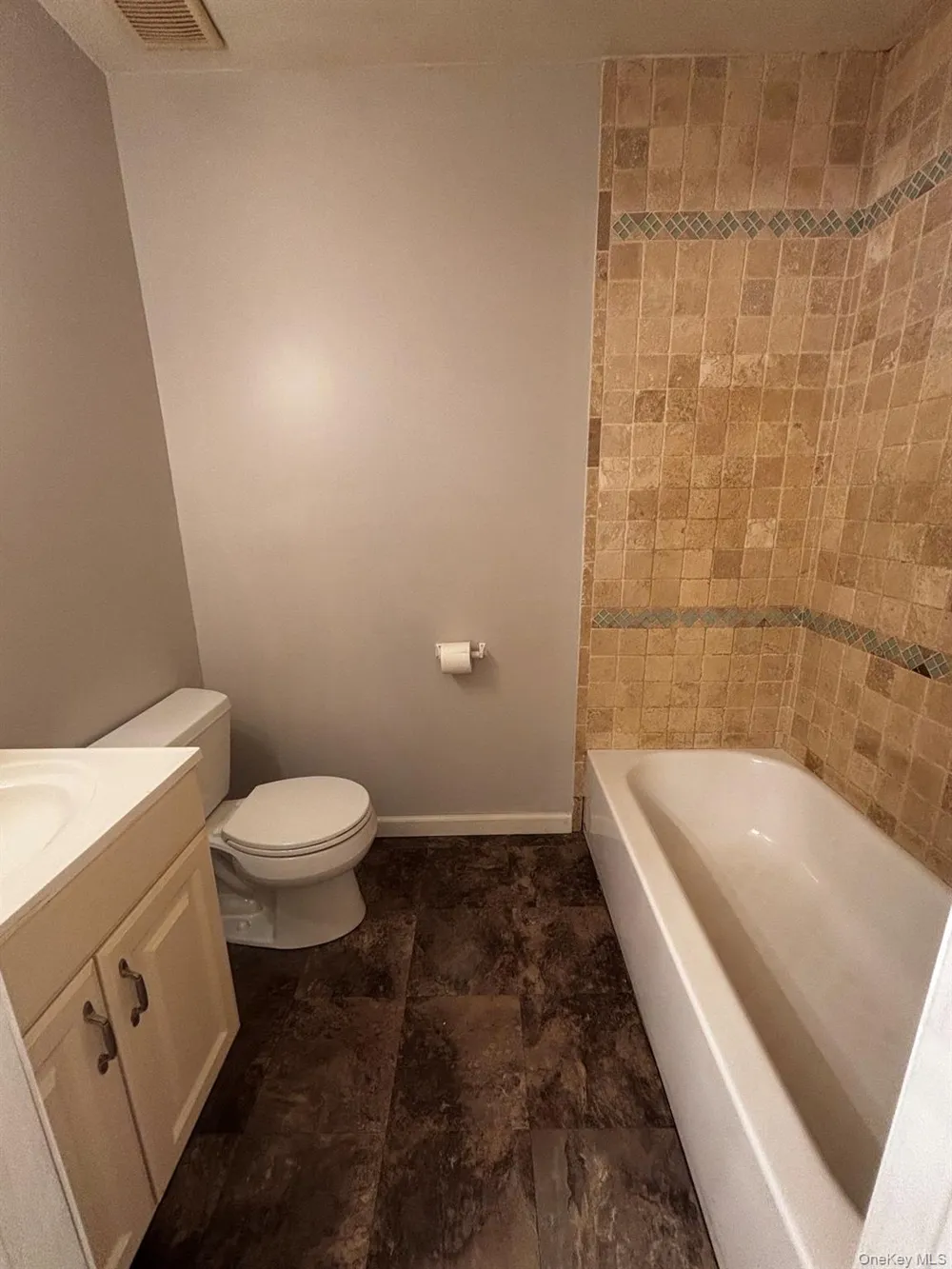 203 Lake Pointe Circle #203 Middle Island, NY 11953