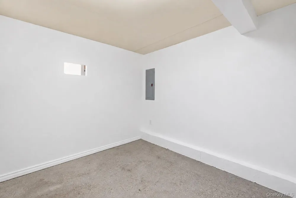 38 Golden Gate Drive Shirley, NY 11967