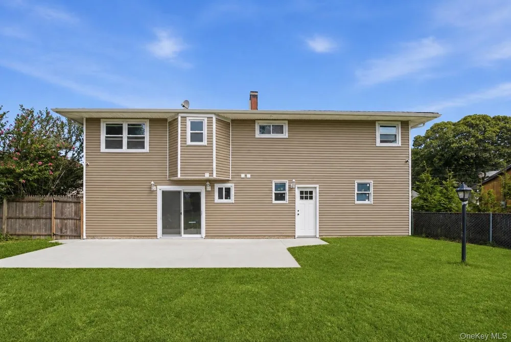 38 Golden Gate Drive Shirley, NY 11967