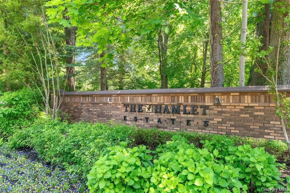 40 Bristol Drive Manhasset, NY 11030