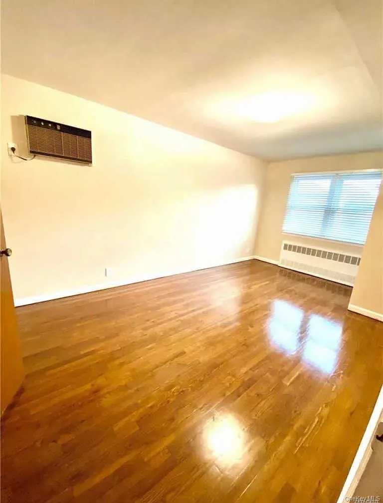 150-44 17 Th Ave Whitestone, NY 11357