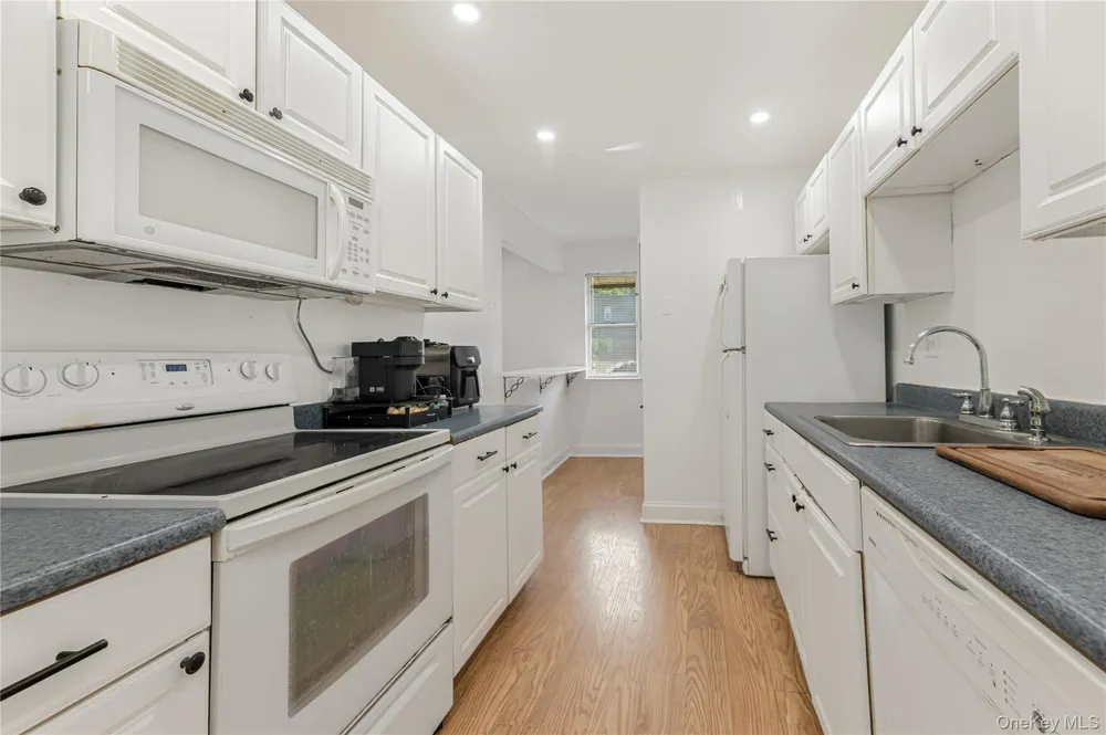 2 Crescent Drive ##5 Thiells, NY 10984
