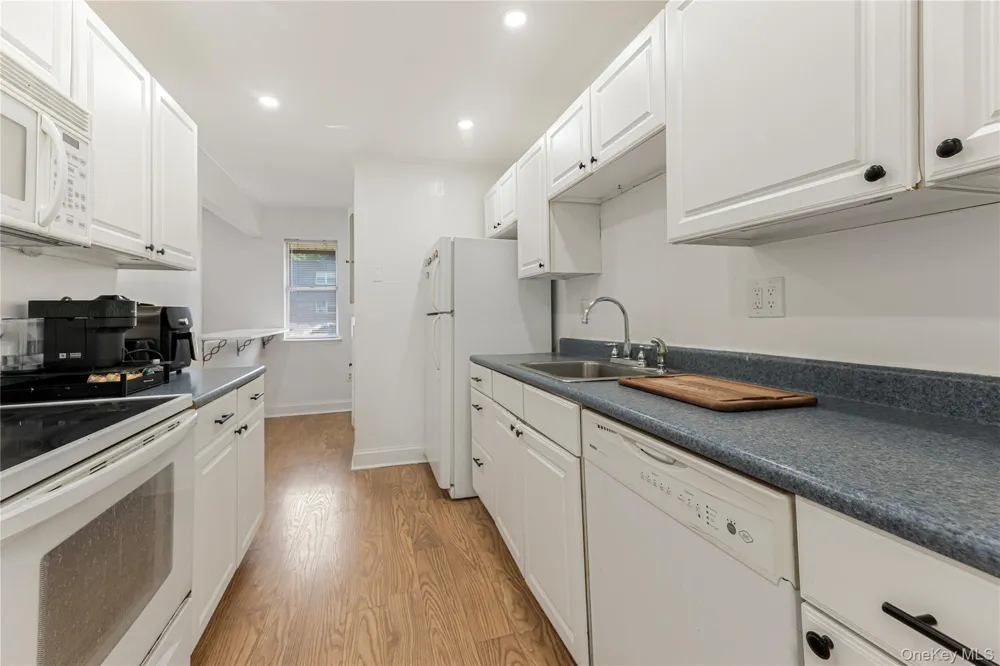 2 Crescent Drive ##5 Thiells, NY 10984