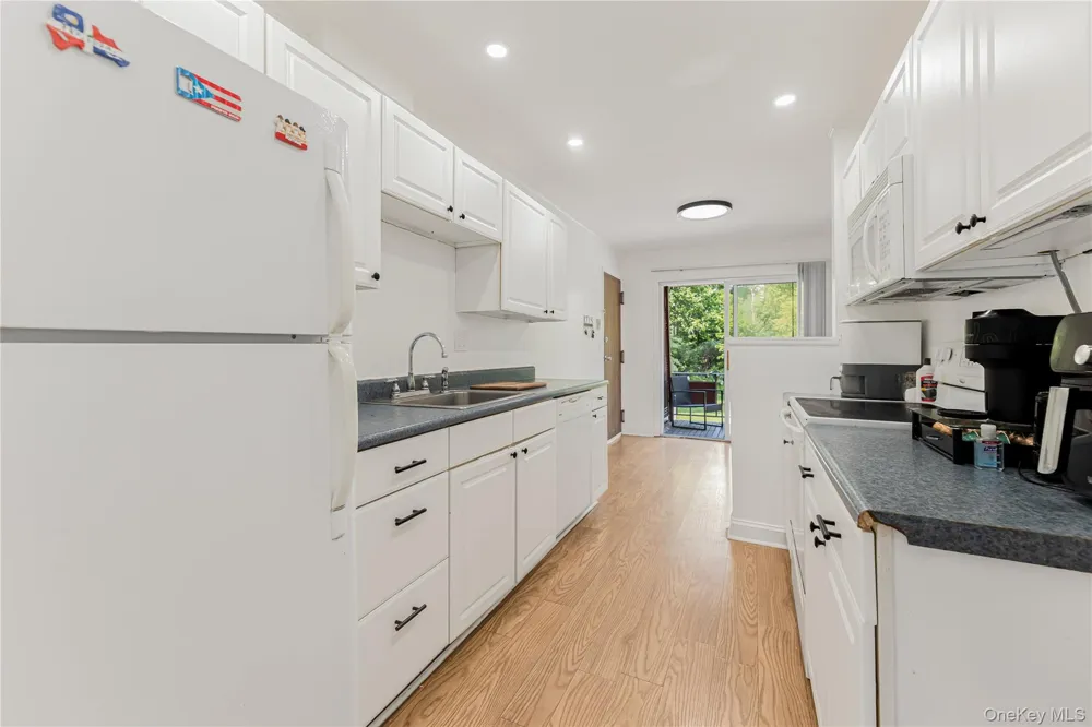2 Crescent Drive ##5 Thiells, NY 10984