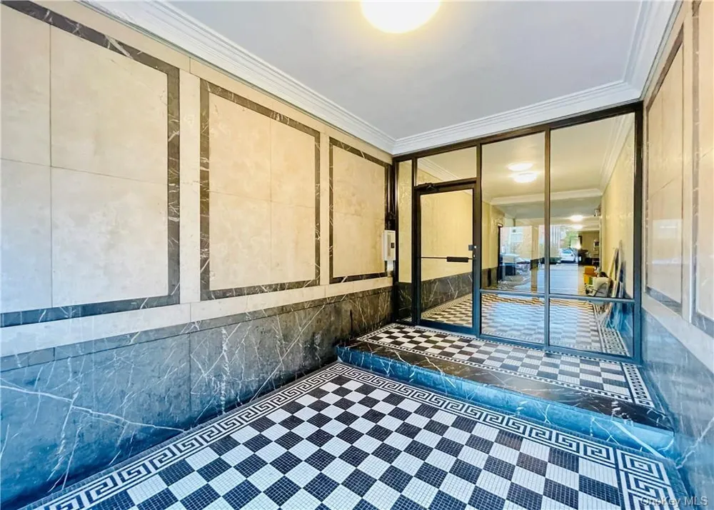 12 Chatsworth Avenue #B35 Larchmont, NY 10538