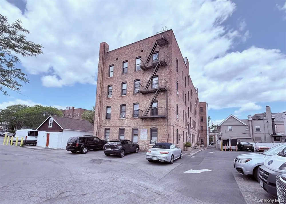 12 Chatsworth Avenue #B35 Larchmont, NY 10538