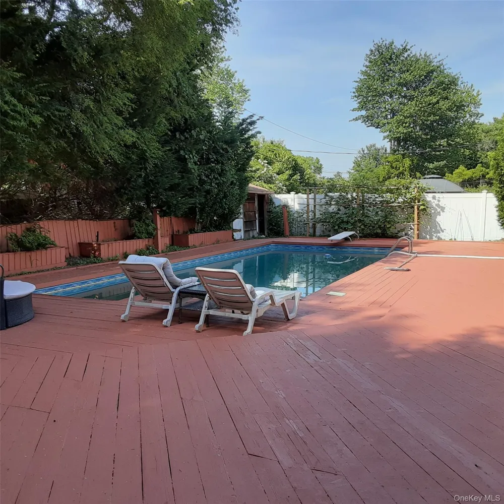 74 Rockland Drive Jericho, NY 11753