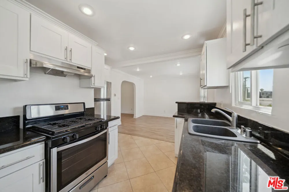 7942 Fountain Avenue West Hollywood, CA 90046