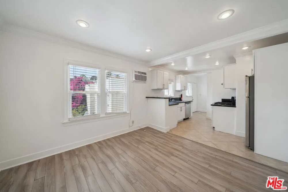 7942 Fountain Avenue West Hollywood, CA 90046