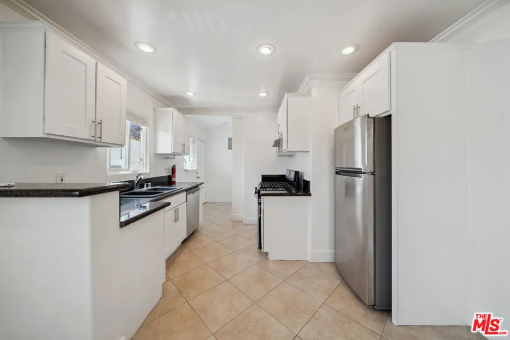 7942 Fountain Avenue West Hollywood, CA 90046