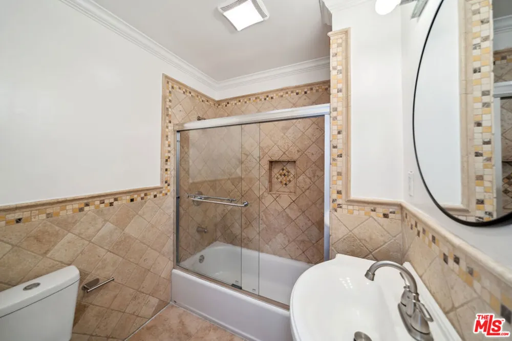 7942 Fountain Avenue West Hollywood, CA 90046