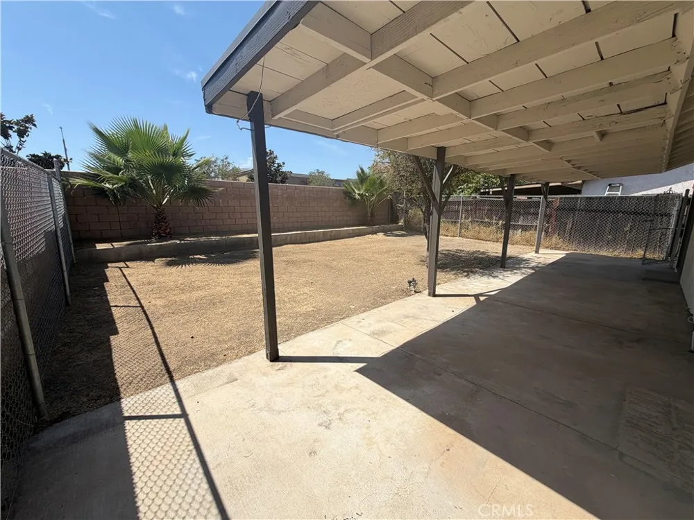 1910 Summertree Drive Perris, CA 92571