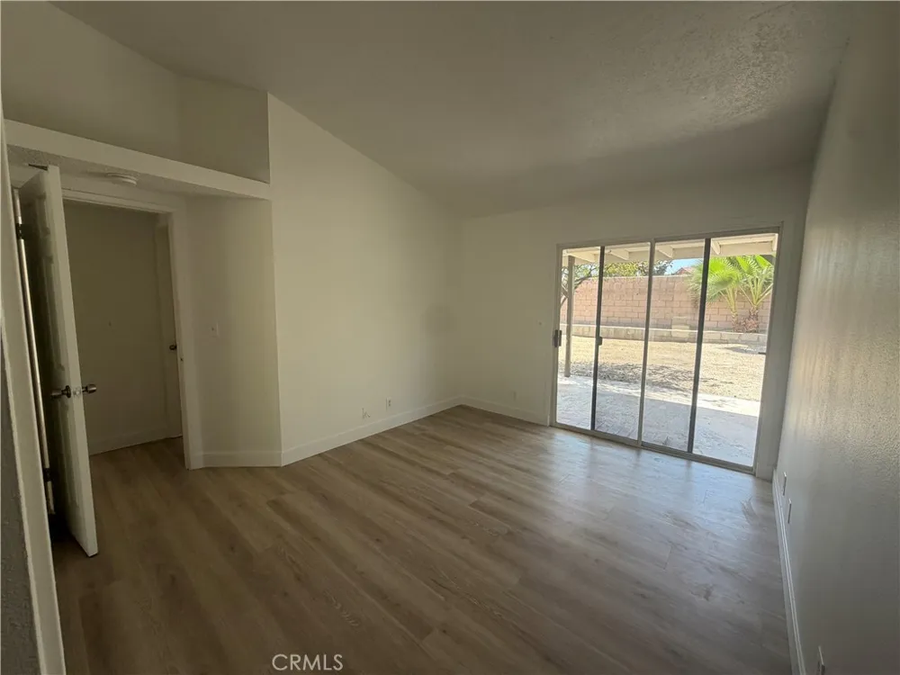 1910 Summertree Drive Perris, CA 92571