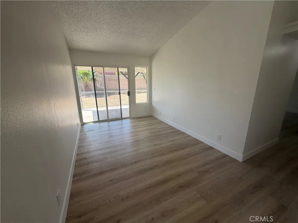 1910 Summertree Drive Perris, CA 92571