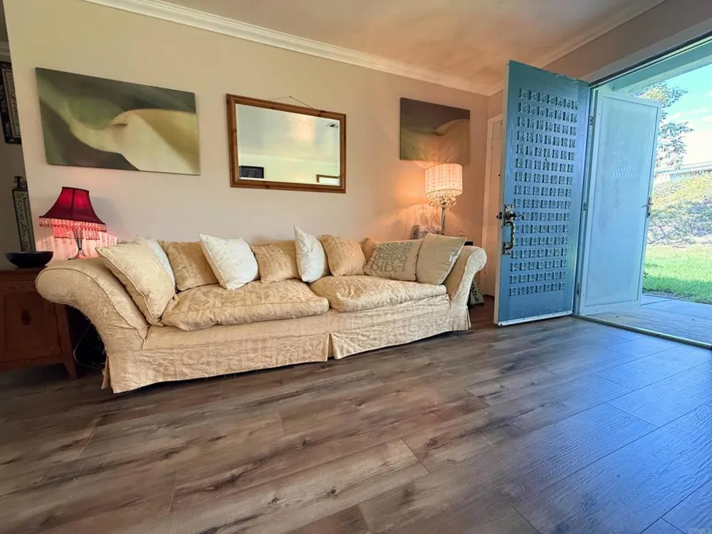 3839 Vista Campana S #8 Oceanside, CA 92057