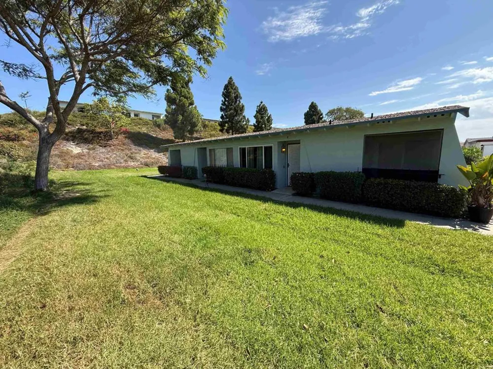 3839 Vista Campana S #8 Oceanside, CA 92057