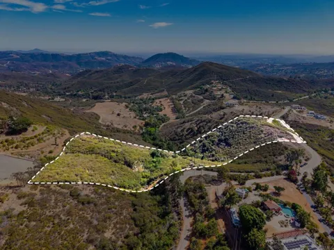Twin Oaks Valley Road