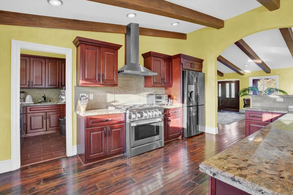 2440 Los Alisos Fallbrook, CA 92028