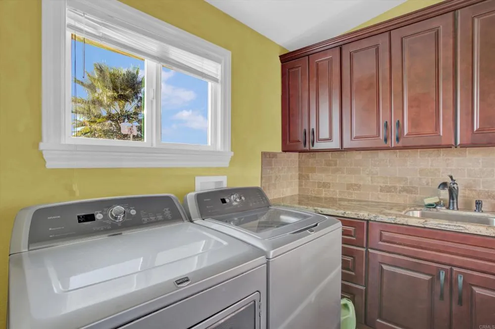 2440 Los Alisos Fallbrook, CA 92028