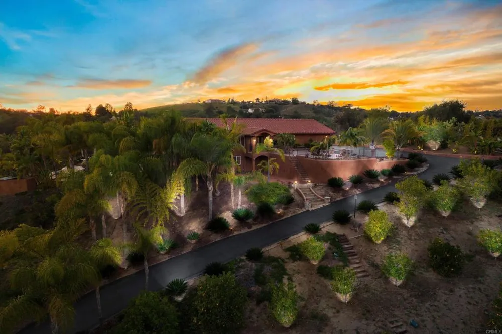 2440 Los Alisos Fallbrook, CA 92028