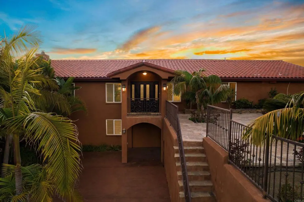 2440 Los Alisos Fallbrook, CA 92028