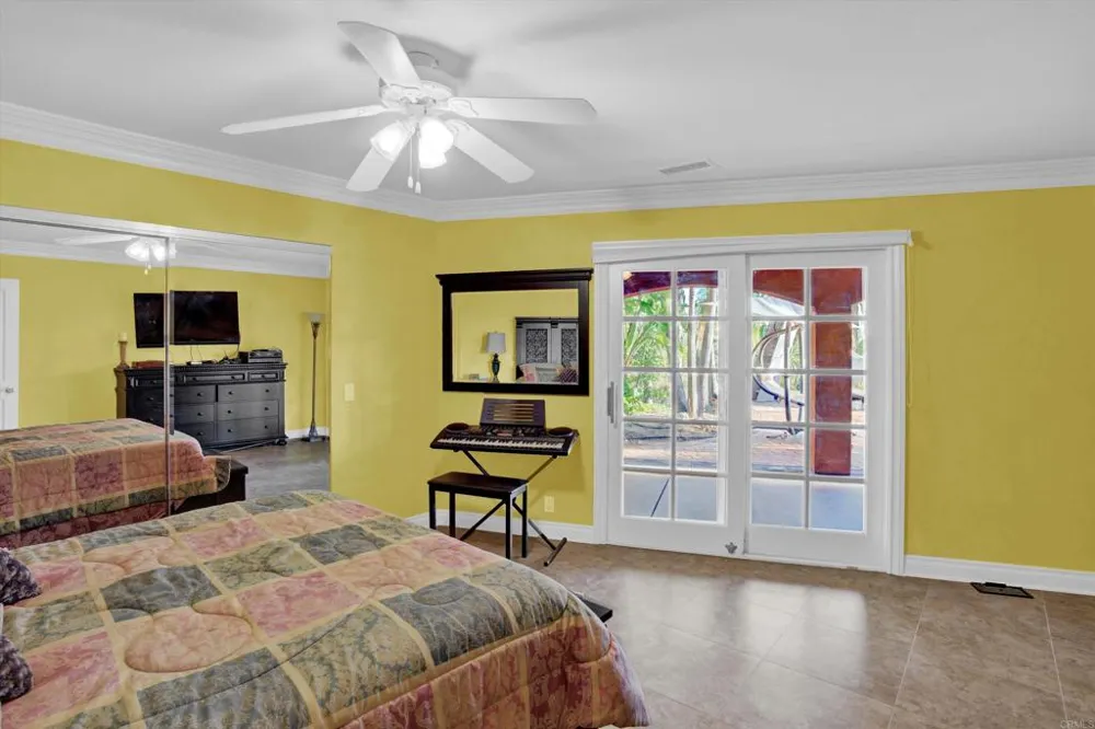 2440 Los Alisos Fallbrook, CA 92028
