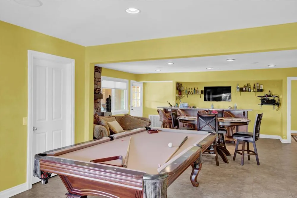 2440 Los Alisos Fallbrook, CA 92028