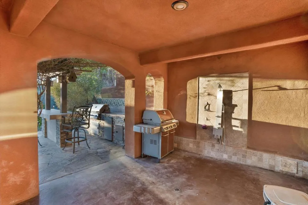 2440 Los Alisos Fallbrook, CA 92028