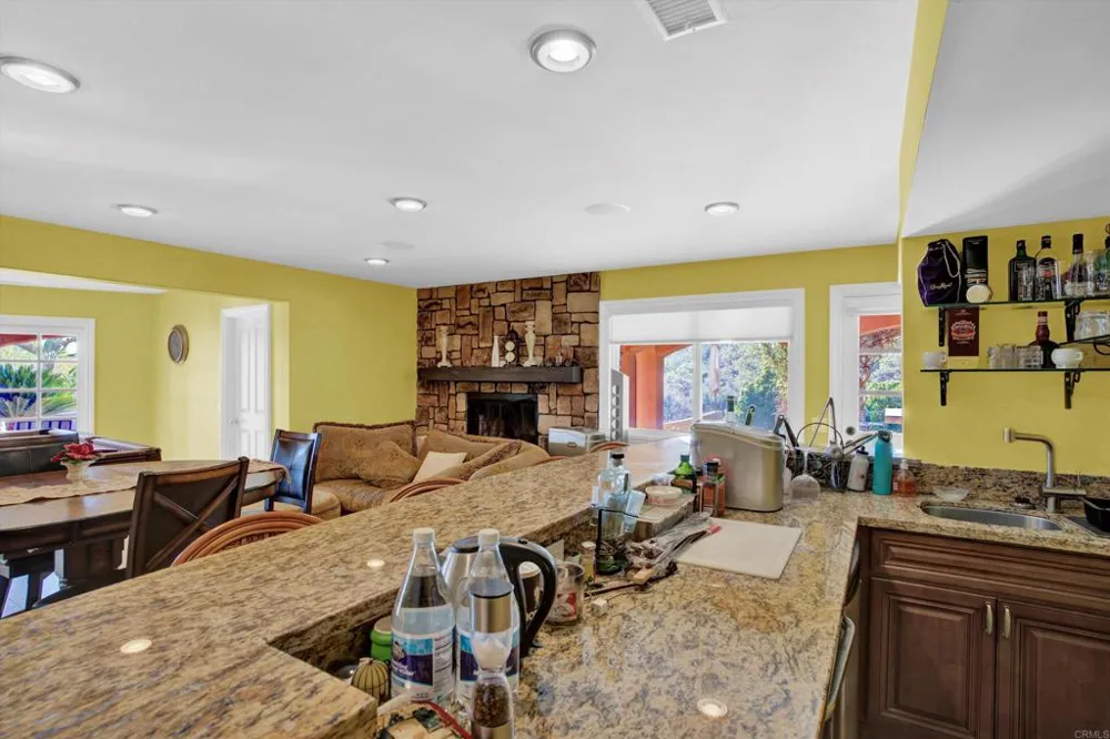 2440 Los Alisos Fallbrook, CA 92028