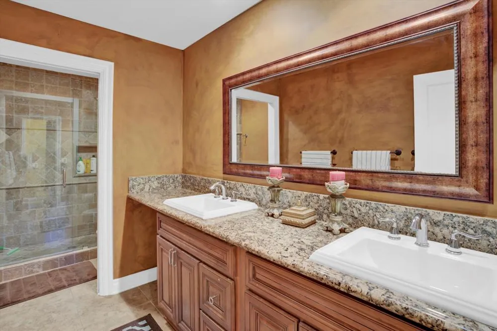 2440 Los Alisos Fallbrook, CA 92028
