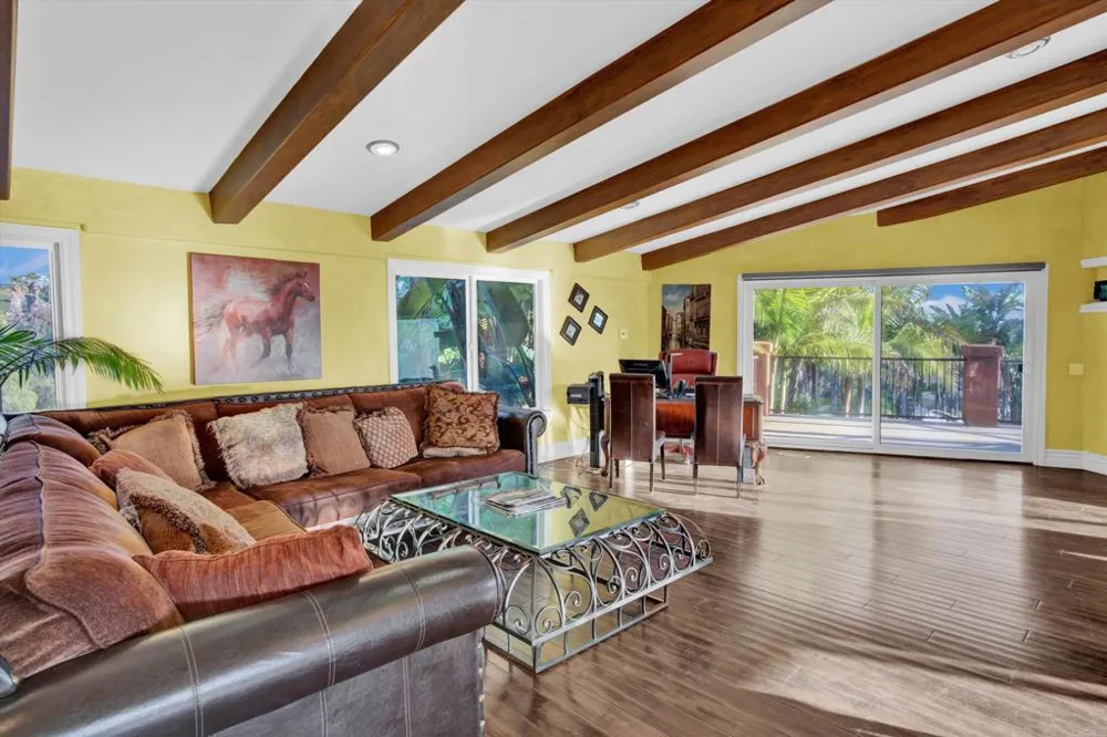 2440 Los Alisos Fallbrook, CA 92028