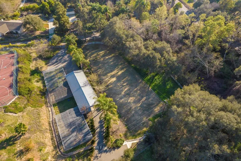 2440 Los Alisos Fallbrook, CA 92028
