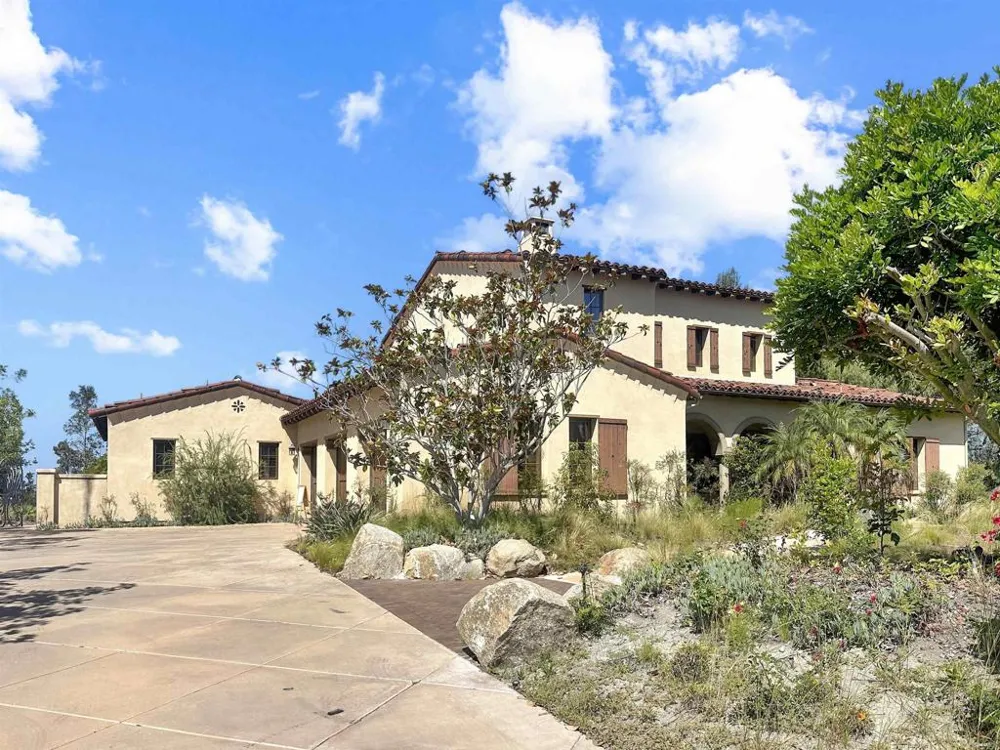 8245 The Landing Way San Diego, CA 92127