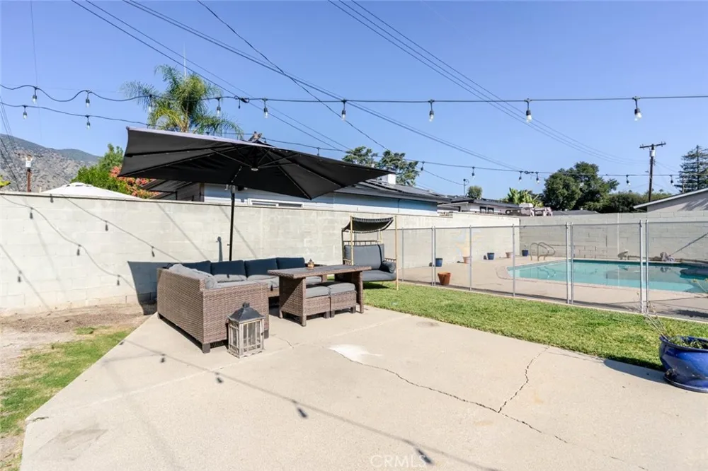 447 W Bennett Avenue Glendora, CA 91741