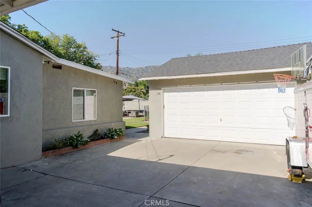 447 W Bennett Avenue Glendora, CA 91741