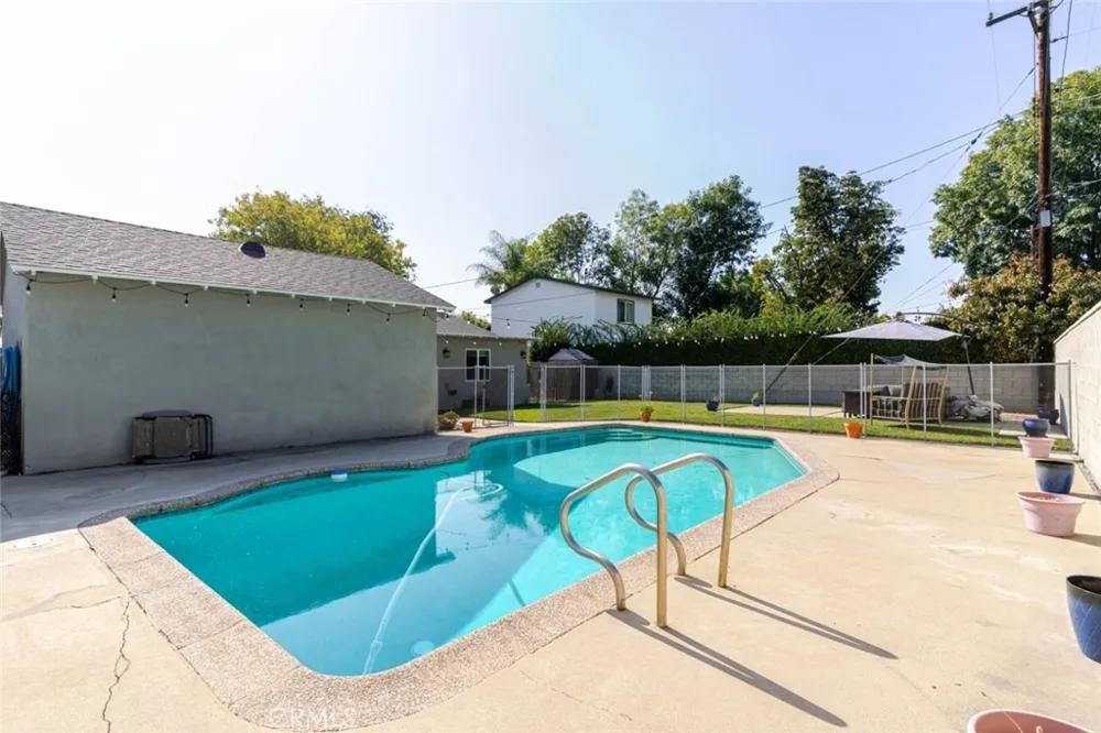 447 W Bennett Avenue Glendora, CA 91741
