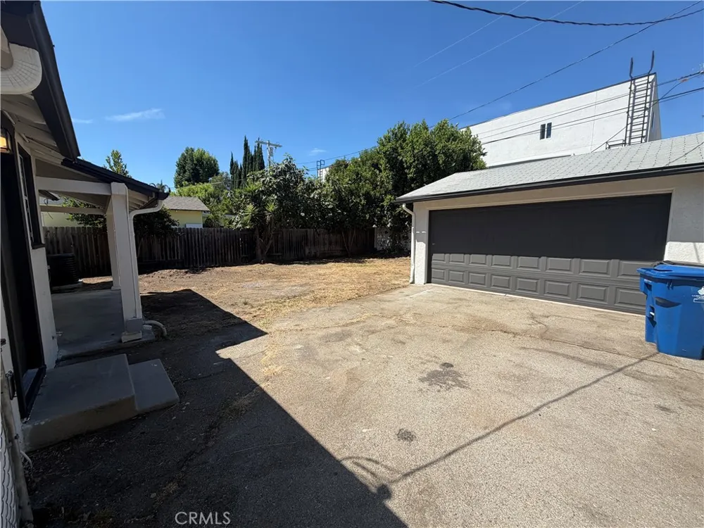 6939 Murietta Avenue Van Nuys, CA 91405