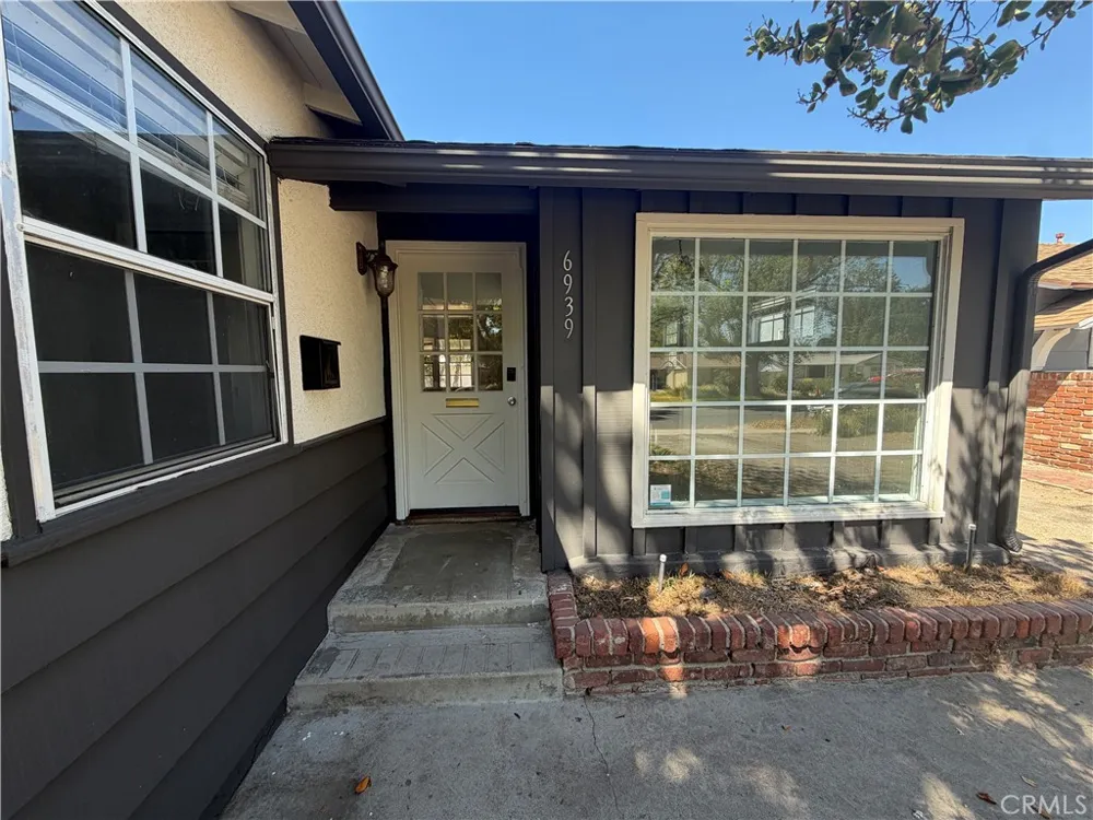 6939 Murietta Avenue Van Nuys, CA 91405
