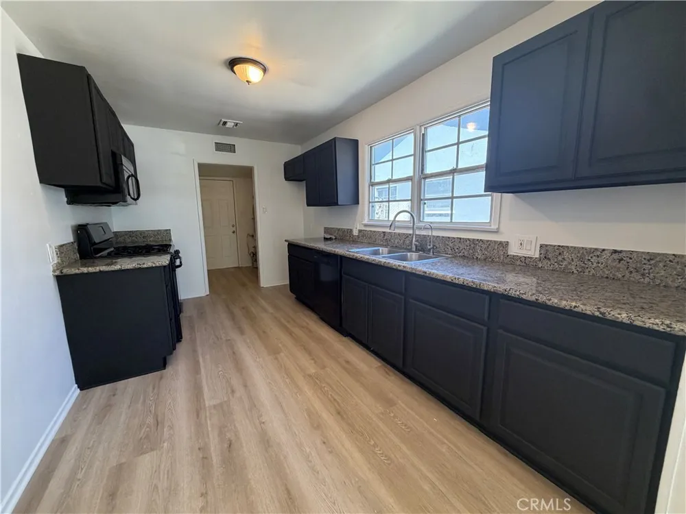 6939 Murietta Avenue Van Nuys, CA 91405