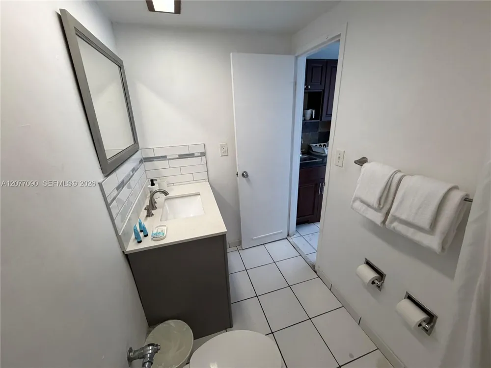 5445 Collins Ave #729 Miami Beach, FL 33140