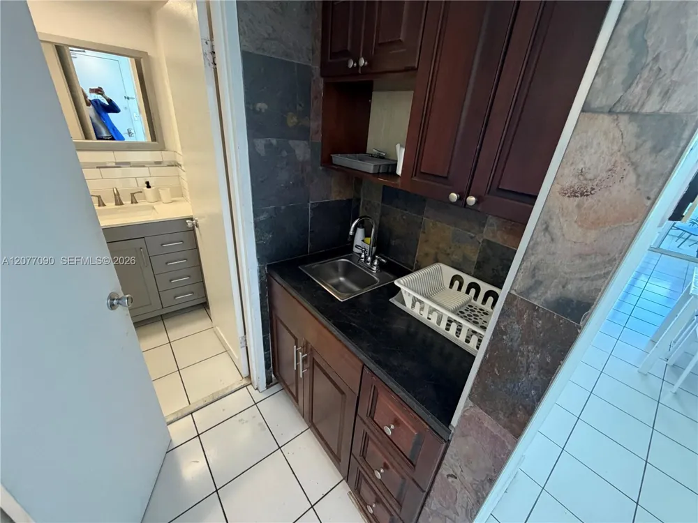 5445 Collins Ave #729 Miami Beach, FL 33140