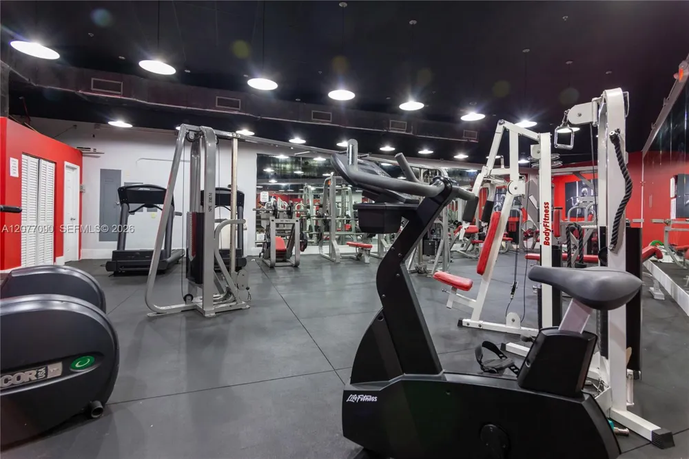 5445 Collins Ave #729 Miami Beach, FL 33140