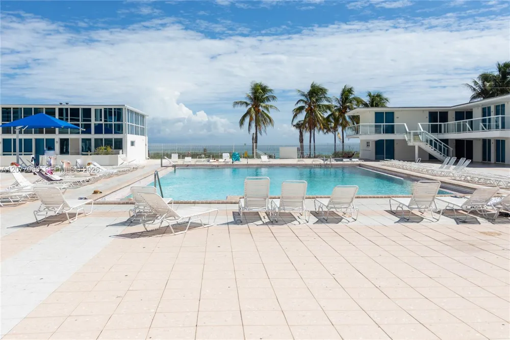 5445 Collins Ave #729 Miami Beach, FL 33140