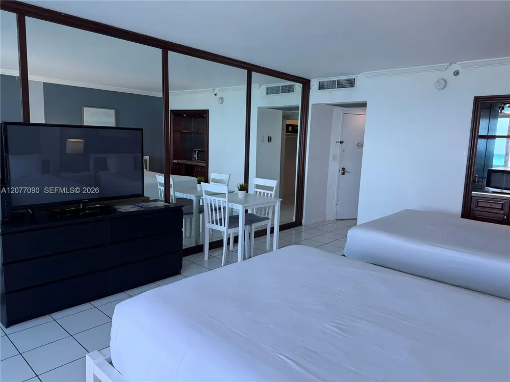 5445 Collins Ave #729 Miami Beach, FL 33140