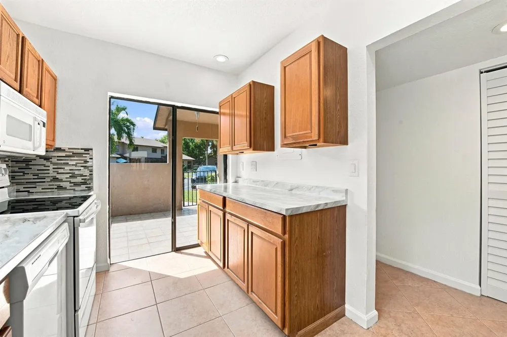 2267 NW 37th Avenue Coconut Creek, FL 33066