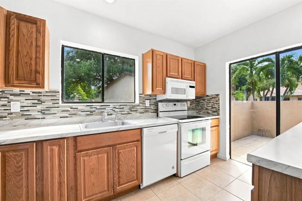 2267 NW 37th Avenue Coconut Creek, FL 33066