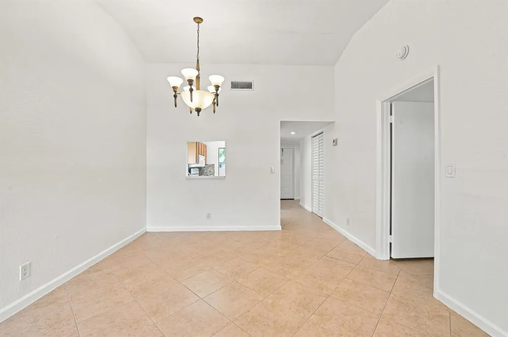 2267 NW 37th Avenue Coconut Creek, FL 33066