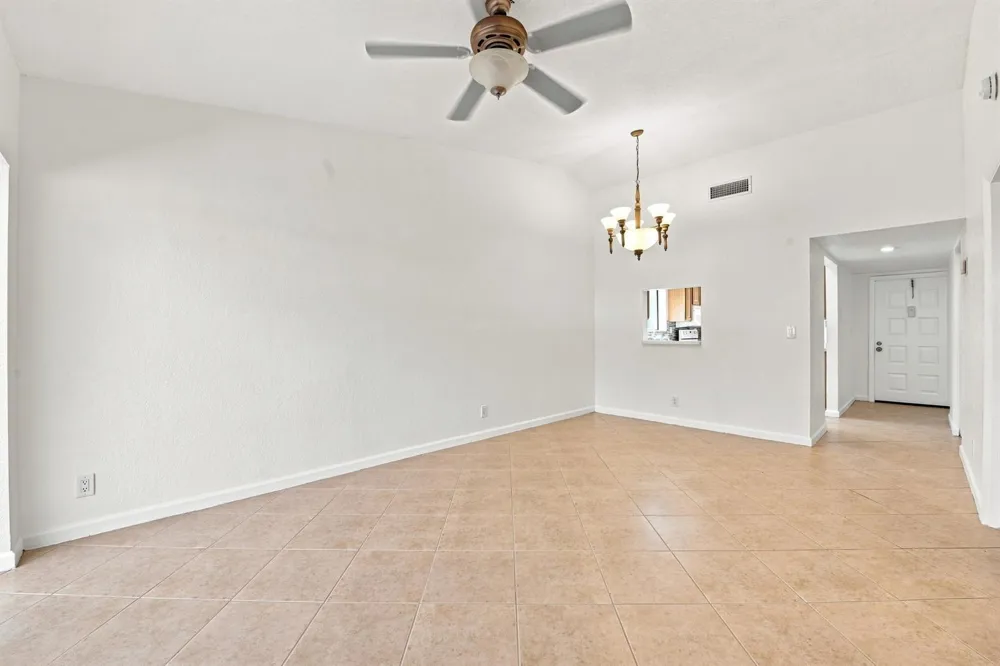 2267 NW 37th Avenue Coconut Creek, FL 33066