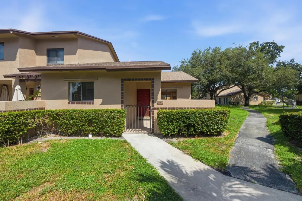 2267 NW 37th Avenue Coconut Creek, FL 33066